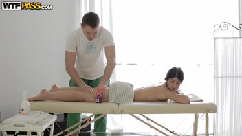 Анальный секс массаж русской студенточки
