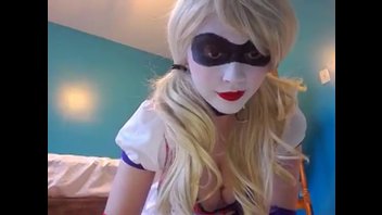 Harley Quinn соло на веб-камеру.