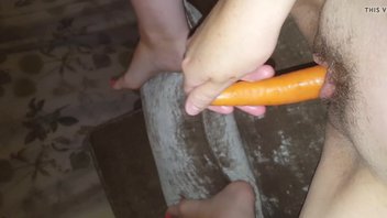 Морковка в Пизде.