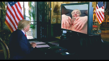 Трамп смотрит порнушку